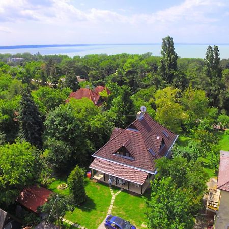 Biker Holiday Home Balatonakarattya Buitenkant foto