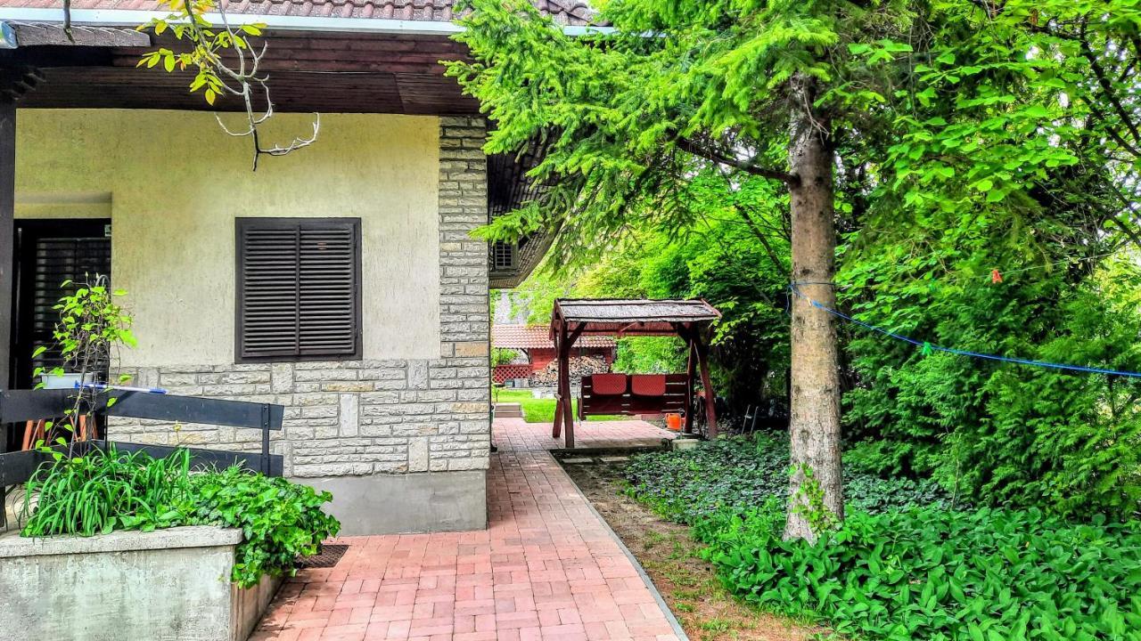 Biker Holiday Home Balatonakarattya Buitenkant foto